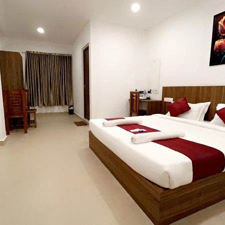 Hotel Dream Suite, Kattappana Екстер'єр фото