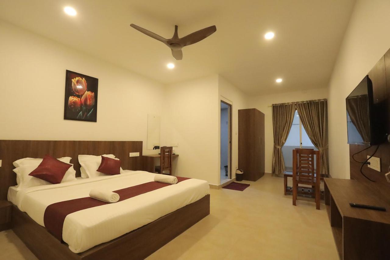 Hotel Dream Suite, Kattappana Екстер'єр фото